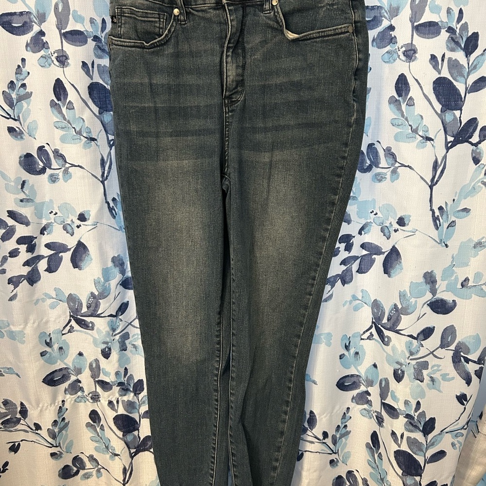 Judy Blue Dark Wash Skinny Jeans